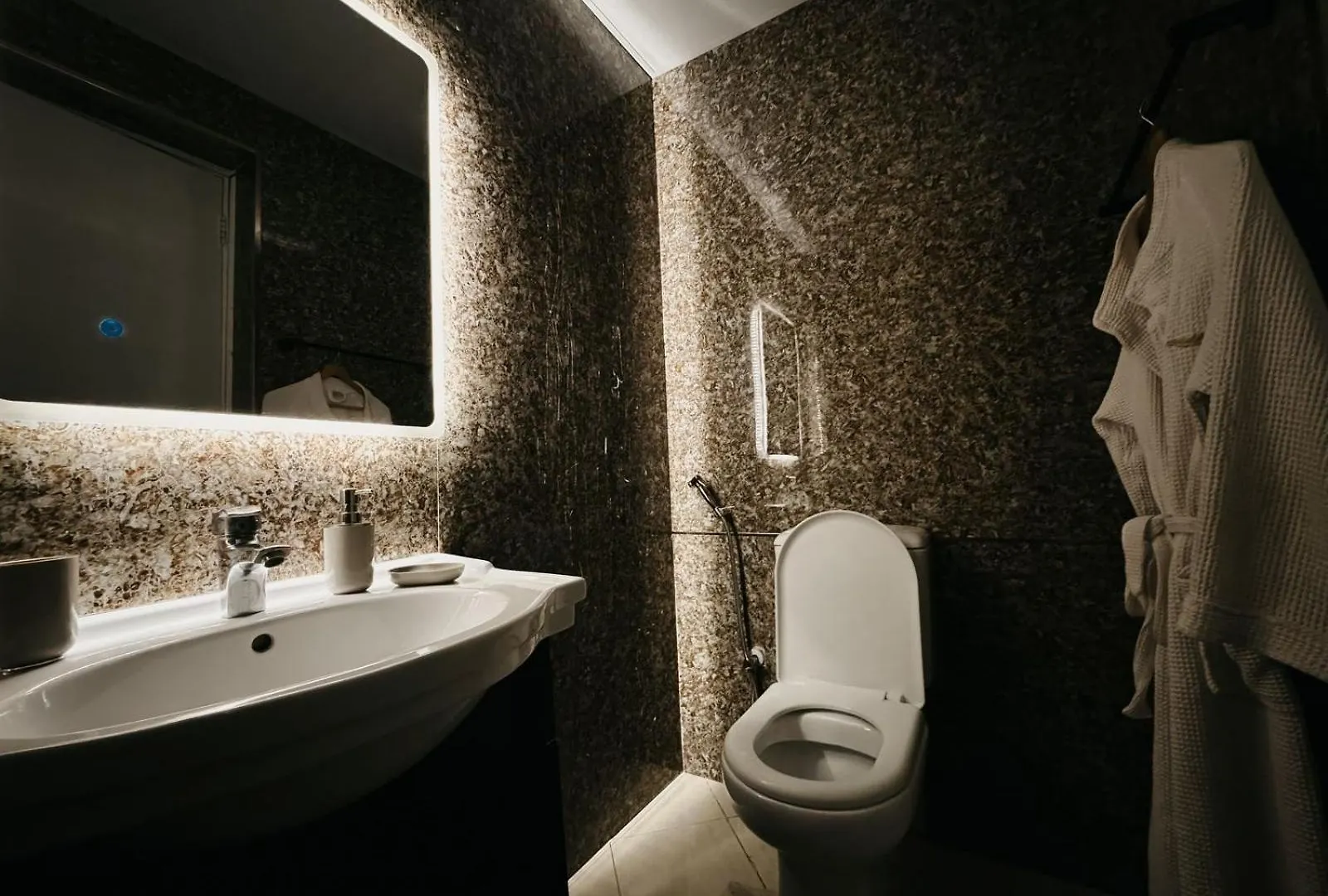 Ultra Luxurious 1 Bhk Apartment Marina Dubai 28Th Floor - Escan Tower