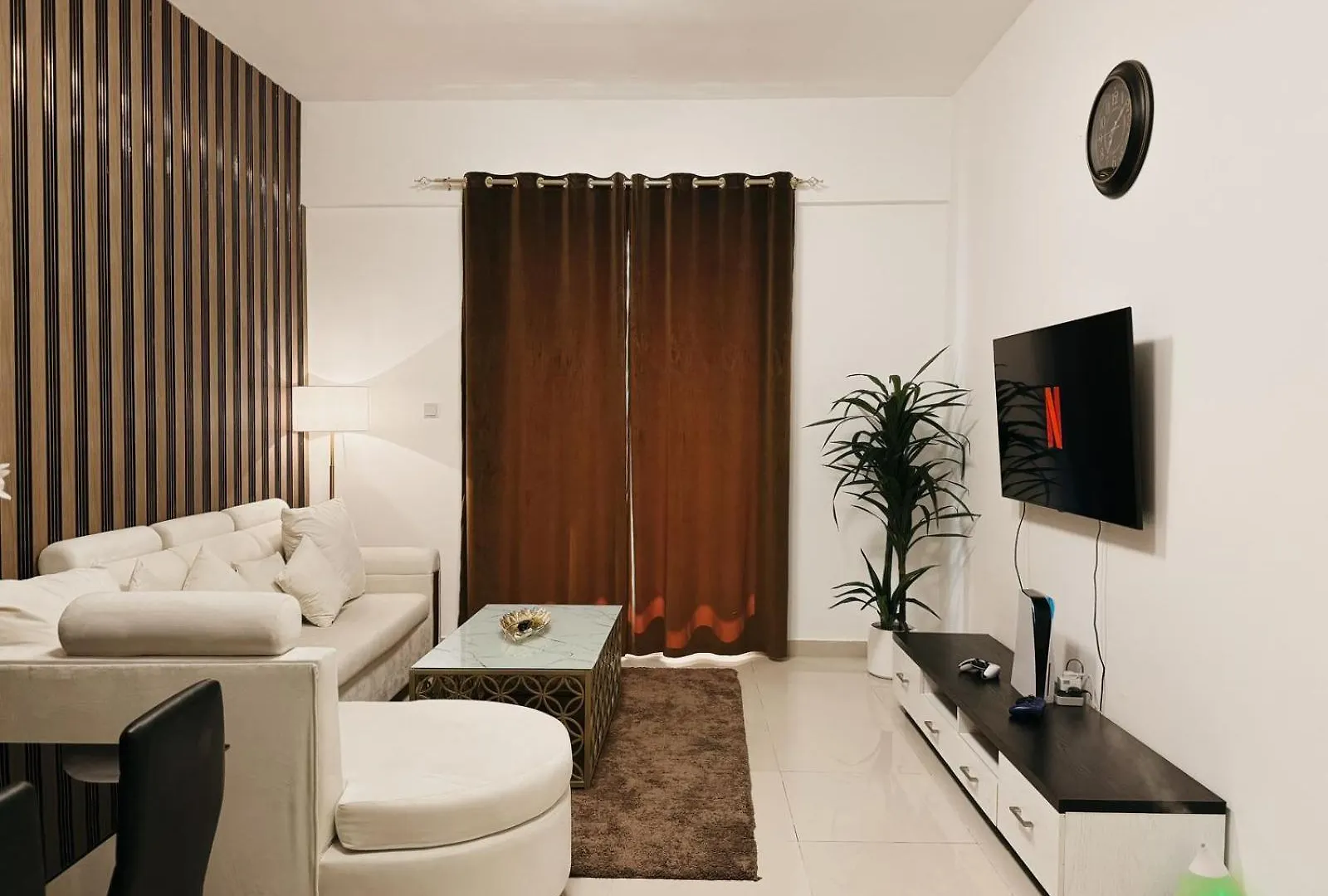 Ultra Luxurious 1 Bhk Apartment Marina Dubai 28Th Floor - Escan Tower
